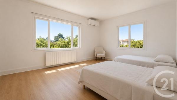 Maison à vendre  6 pièces - 200 m 2   CASTELCULIER  - 47