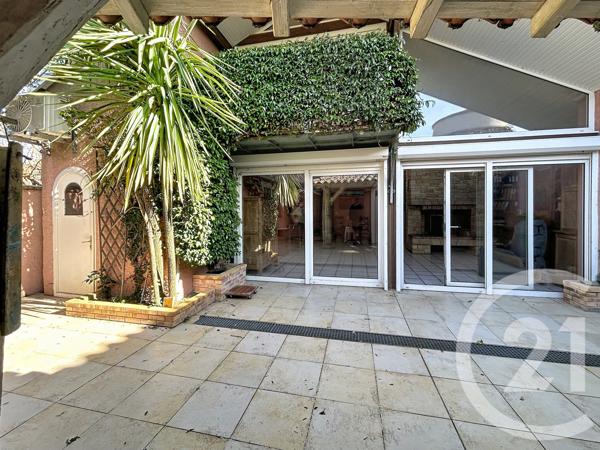 Maison à vendre  6 pièces - 200 m 2   CASTELCULIER  - 47