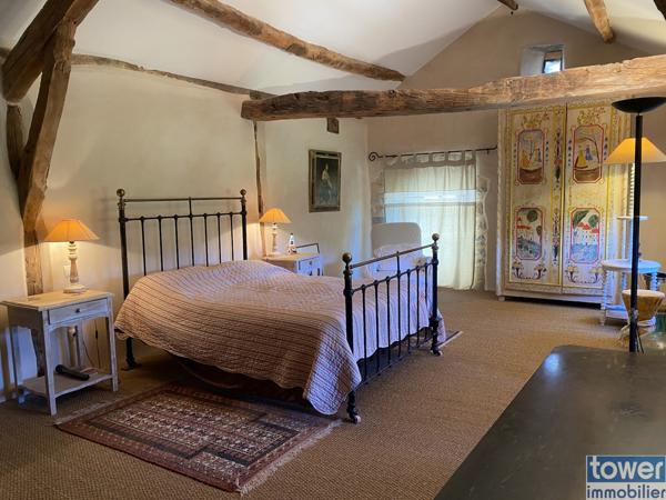 Maison 7 pièce(s) 4 chambre(s) 200 m²