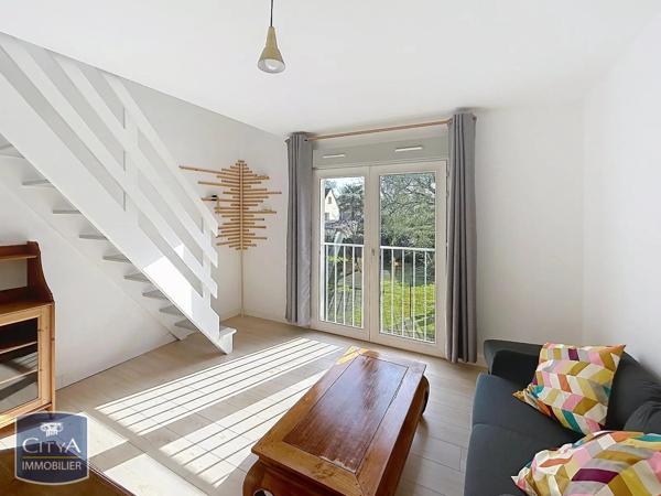 Appartement à louer 3 pièces 48.39m² Hennebont (56700)