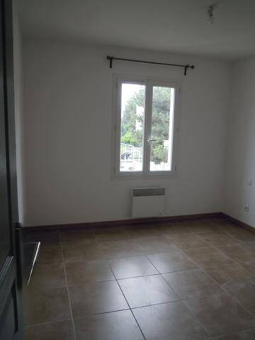 Avignon (84140) Appartement Type III en fond d'impasse