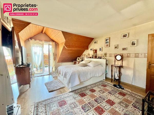 Maison familiale avec piscine et vue panoramique - 01550 Farges - 938'000