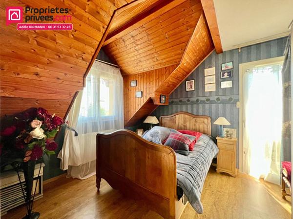 Maison familiale avec piscine et vue panoramique - 01550 Farges - 938'000