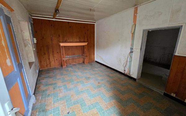 Maison à vendre    8 pièces •  Barjac