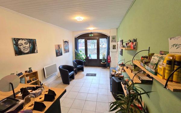 Maison à vendre    8 pièces •  Barjac