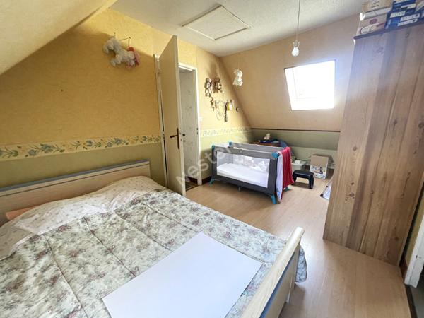 LONGERE 4 CHAMBRES AVEC DEPENDANCES SUR TERRAIN CLOS SANS TRAVAUX EN CAMPAGNE DE CHABRIS (INDRE 36)