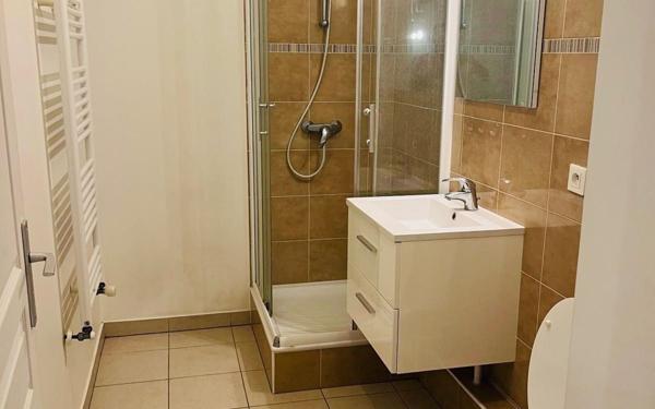 Appartement à vendre    1 pièce • 23 m2 Villemomble