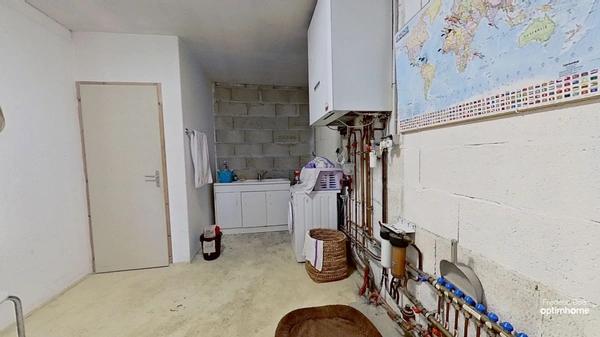 Maison 135 m2 habitable sur 2000 m2 de terrain clos avec grand garage