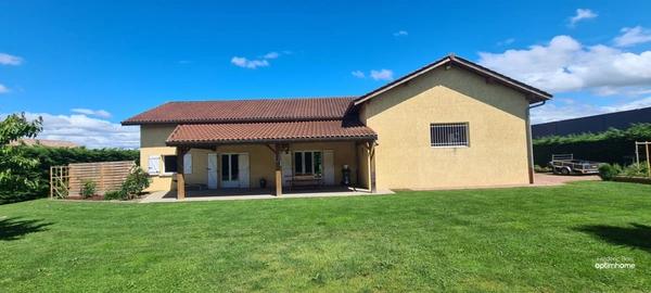 Maison 135 m2 habitable sur 2000 m2 de terrain clos avec grand garage