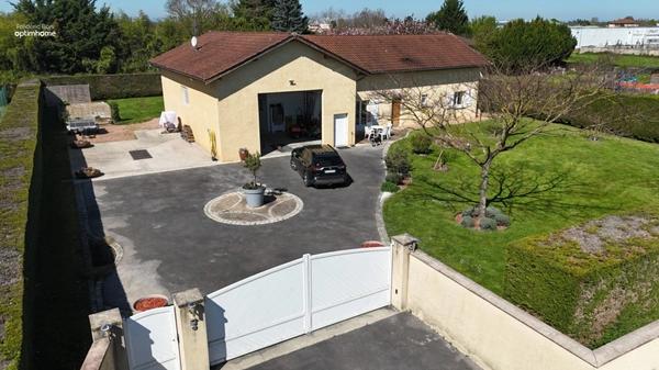Maison 135 m2 habitable sur 2000 m2 de terrain clos avec grand garage