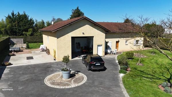 Maison 135 m2 habitable sur 2000 m2 de terrain clos avec grand garage