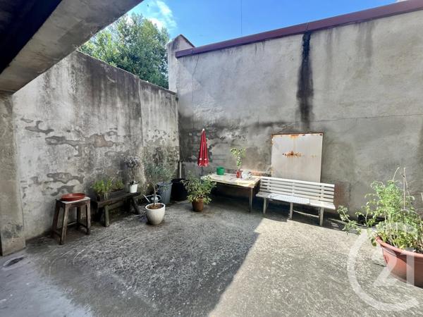 à vendre  90,70 m 2   TARARE  - 69