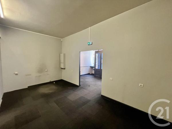 à vendre  90,70 m 2   TARARE  - 69