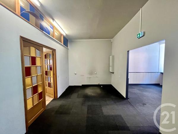 à vendre  90,70 m 2   TARARE  - 69