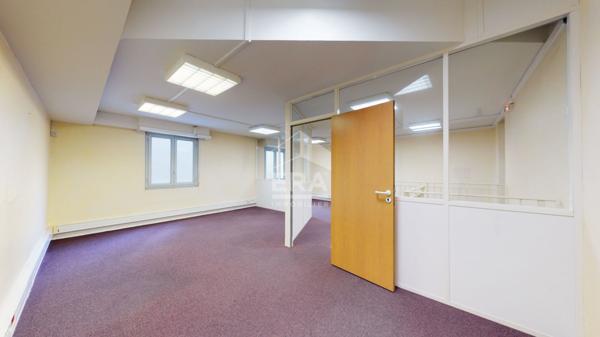 NICE - PROMENADE DES ANGLAIS : LOCAL PROFESSIONNEL DE 208 M²