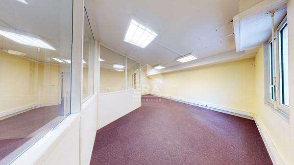 NICE - PROMENADE DES ANGLAIS : LOCAL PROFESSIONNEL DE 208 M²