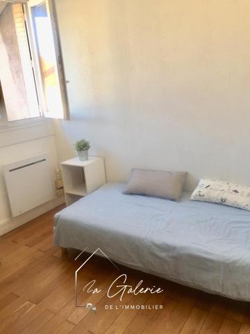 TROIS CHAMBRES DE BONNE HYPER CENTRE GRENOBLE