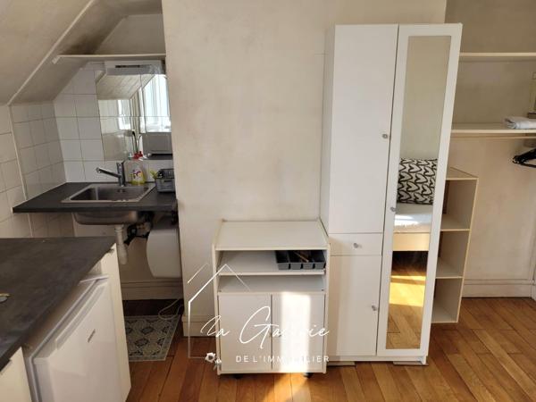 TROIS CHAMBRES DE BONNE HYPER CENTRE GRENOBLE