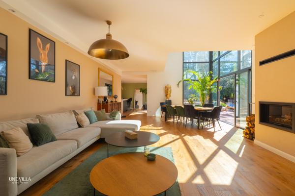 MERIGNAC- GRANDE VILLA MODERNE