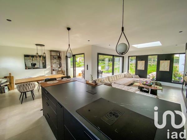 Maison d’architecte 6 pièces de 160 m² à Moustoir-Ac (56500)