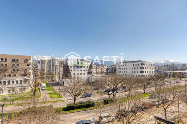 T1 bis de 35 m², résidence récente avec ascenseur, chauffage urbain, tram et commerces à pied