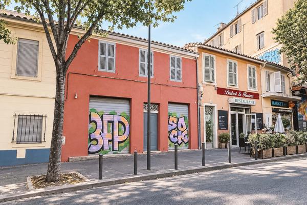 Immeuble de rapport – 3 appartements, jardin, terrasse et 2 garages – Marseille 4e
