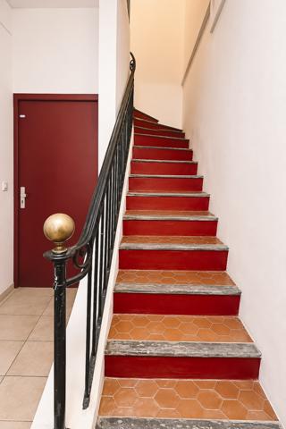 Immeuble de rapport – 3 appartements, jardin, terrasse et 2 garages – Marseille 4e