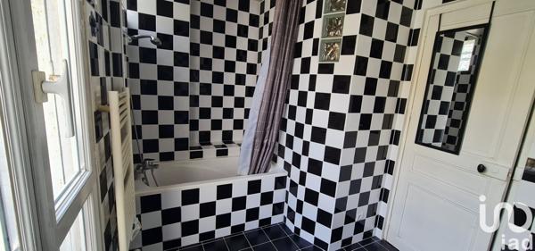 Appartement 2 pièces de 52 m² à Issy-les-Moulineaux (92130)