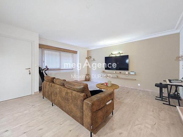 Maison à LES LANDES-GENUSSON, 85130 - 6 pièces 142m²