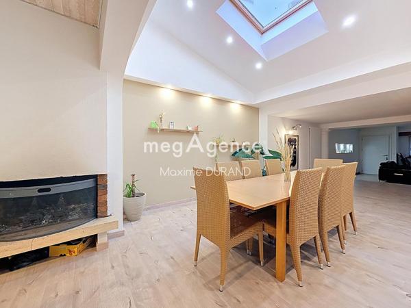 Maison à LES LANDES-GENUSSON, 85130 - 6 pièces 142m²