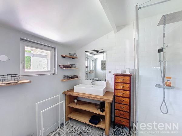 A Vendre Maison de ville en pierre avec deux chambres, terrasse et jardin au centre d'Eauze