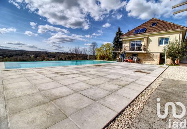 Maison traditionnelle 8 pièces de 158 m² à Couilly-Pont-aux-Dames (77860)