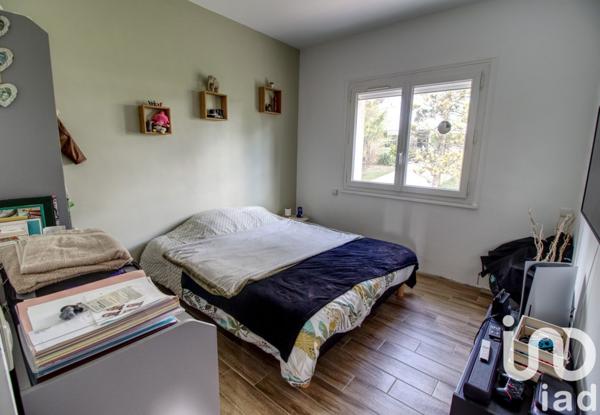 Maison traditionnelle 8 pièces de 158 m² à Couilly-Pont-aux-Dames (77860)