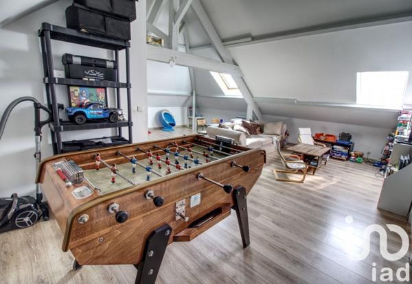 Maison traditionnelle 8 pièces de 158 m² à Couilly-Pont-aux-Dames (77860)