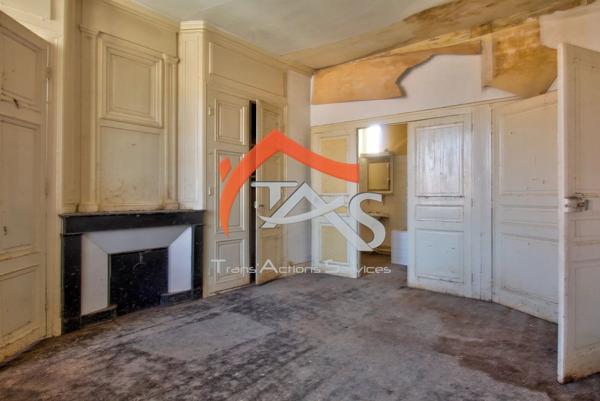 Vente                                                      Appartement
                        
                     5 pièces                      83 m2                     à Saint-Chamond