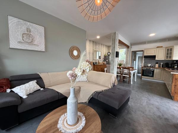 Maison à vendre PLAIN-PIED SOYAUX Bourg jardin garage