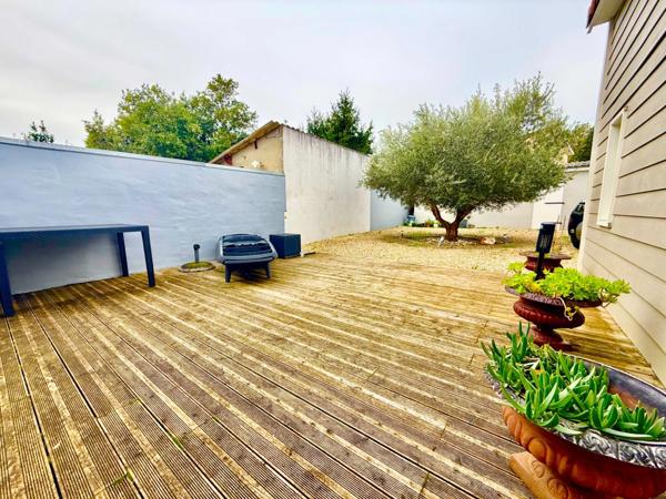 Maison à vendre PLAIN-PIED SOYAUX Bourg jardin garage