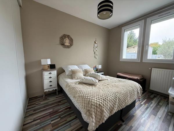 Maison à vendre PLAIN-PIED SOYAUX Bourg jardin garage