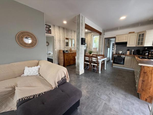 Maison à vendre PLAIN-PIED SOYAUX Bourg jardin garage