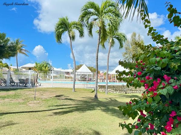 EXCLUSIVITÉ – A VENDRE APPARTEMENT MEUBLE, PIED A TERRE IDEAL A SAINT FRANCOIS