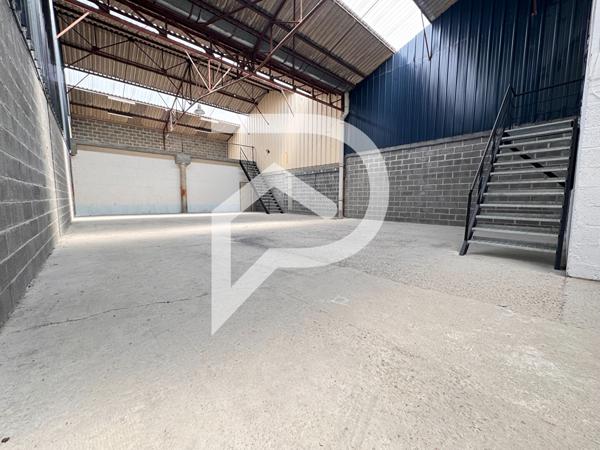 Entrepôt / Local industriel 309 m2