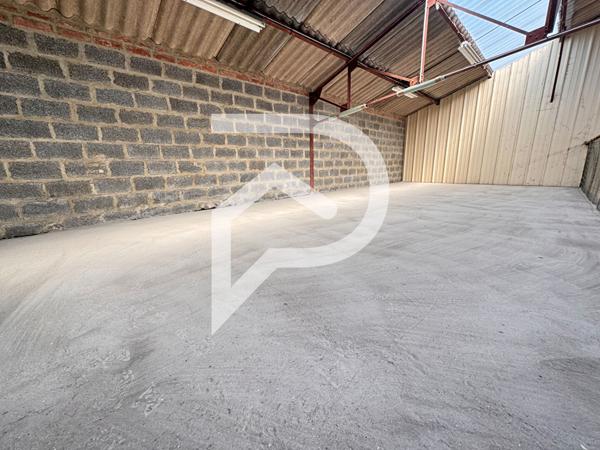 Entrepôt / Local industriel 309 m2