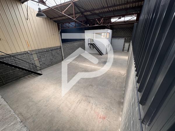 Entrepôt / Local industriel 309 m2