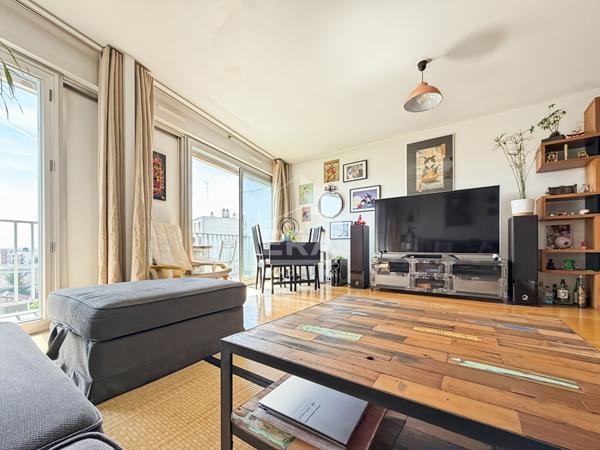 Appartement Montreuil 3 pièce(s) 65.57 m2 avec balcon, cave et parking
