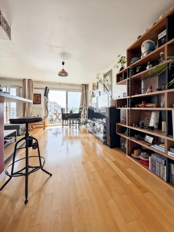 Appartement Montreuil 3 pièce(s) 65.57 m2 avec balcon, cave et parking