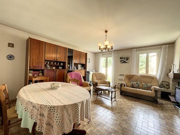 EXCLUSIVITÉ À ORANGE : Maison de plain-pied au calme avec grand garage !