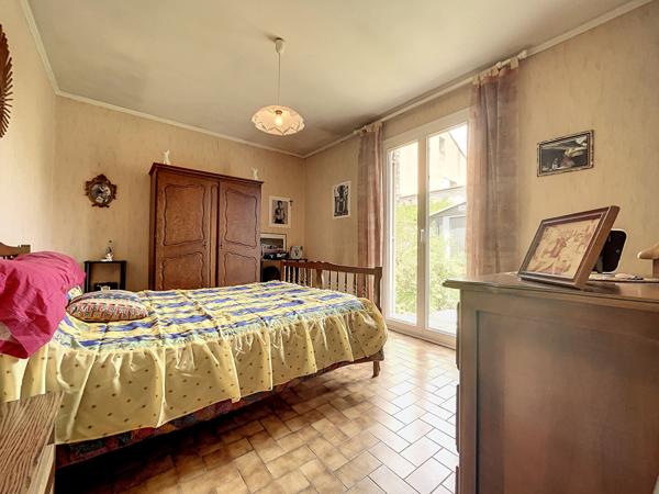 EXCLUSIVITÉ À ORANGE : Maison de plain-pied au calme avec grand garage !