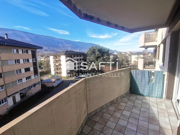 Appartement 2 pièces avec balcon, cave et garage.