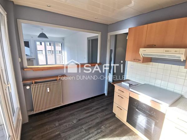 Appartement 2 pièces avec balcon, cave et garage.