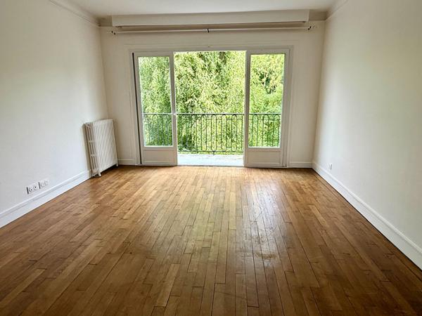 Appartement Chaville (92370) 3 pièces 72 m2 balcon garage cave vue sur jardin dernier étage